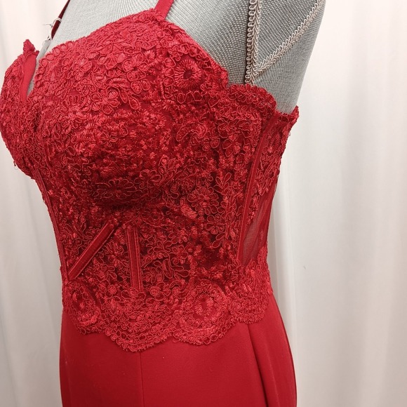 Floor Length Red Dress Size 8  [1187] - Picture 4 of 11